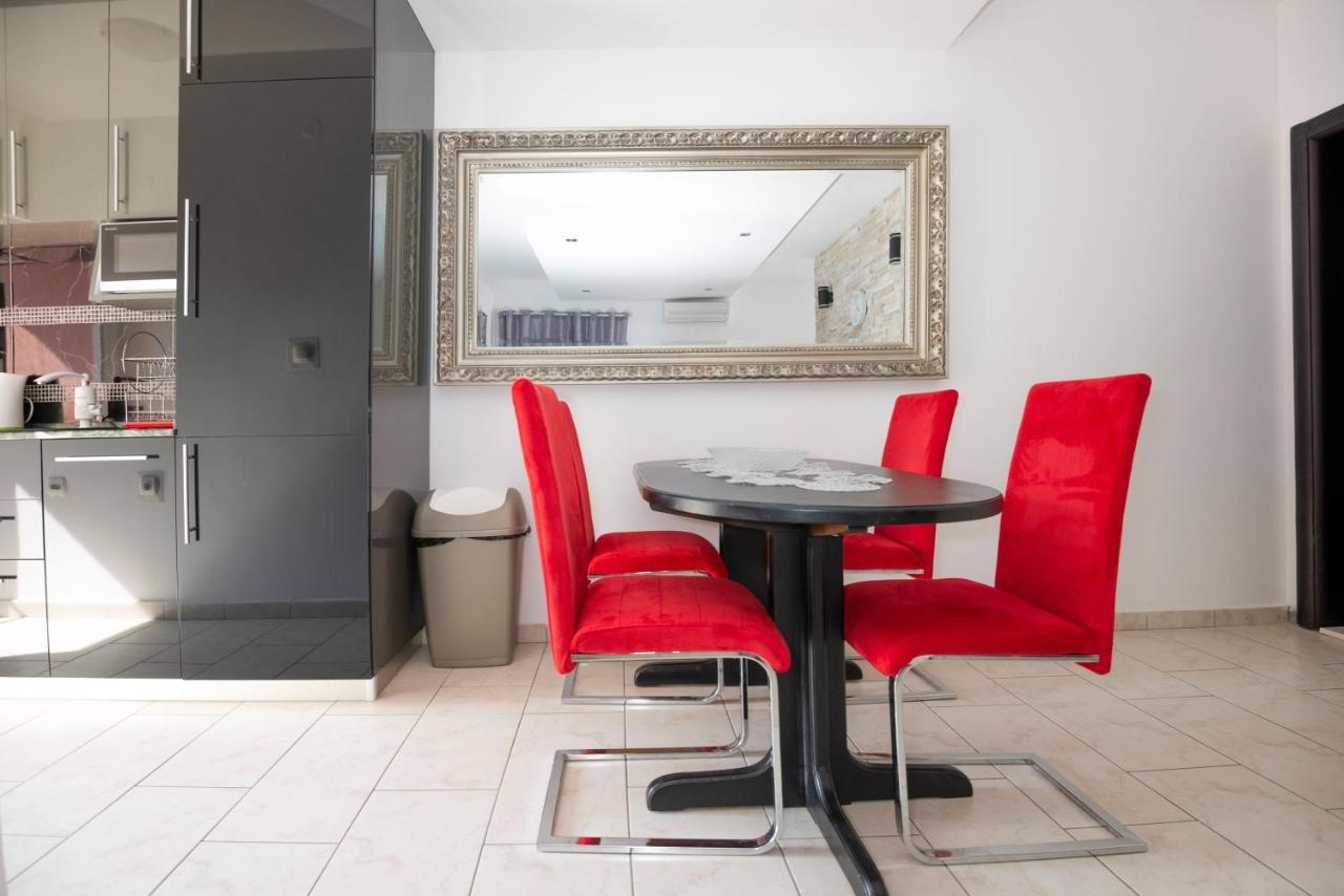 Sea Star Apartment Tivat Exterior photo